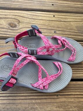 EUC pink Chaco Sandals - girls size 1